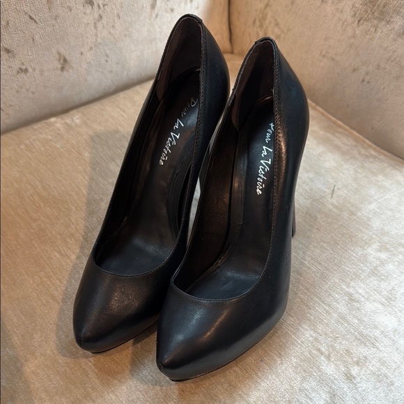 Pour La Victoire Shoes - Pour La Victoire Black Stiletto Heels size 8